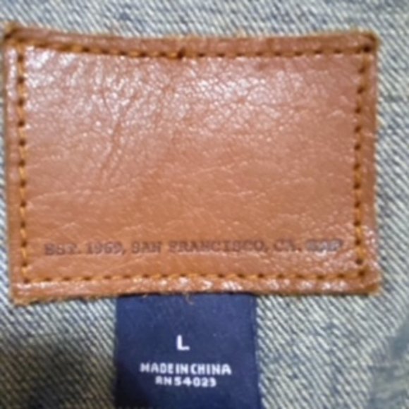 Gap Oversized Light Wash Denim Jacket Size Large - Picture 4 of 4